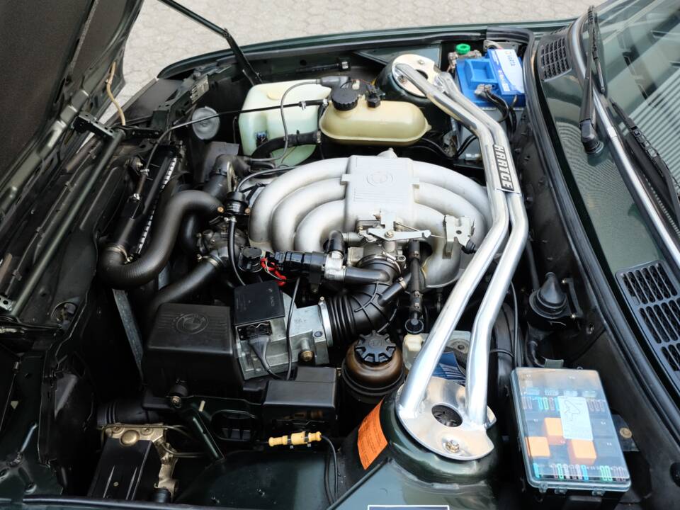 Immagine 48/48 di BMW 325i (1986)