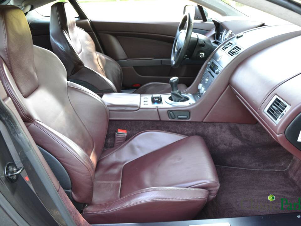 Image 10/50 de Aston Martin V8 Vantage (2005)
