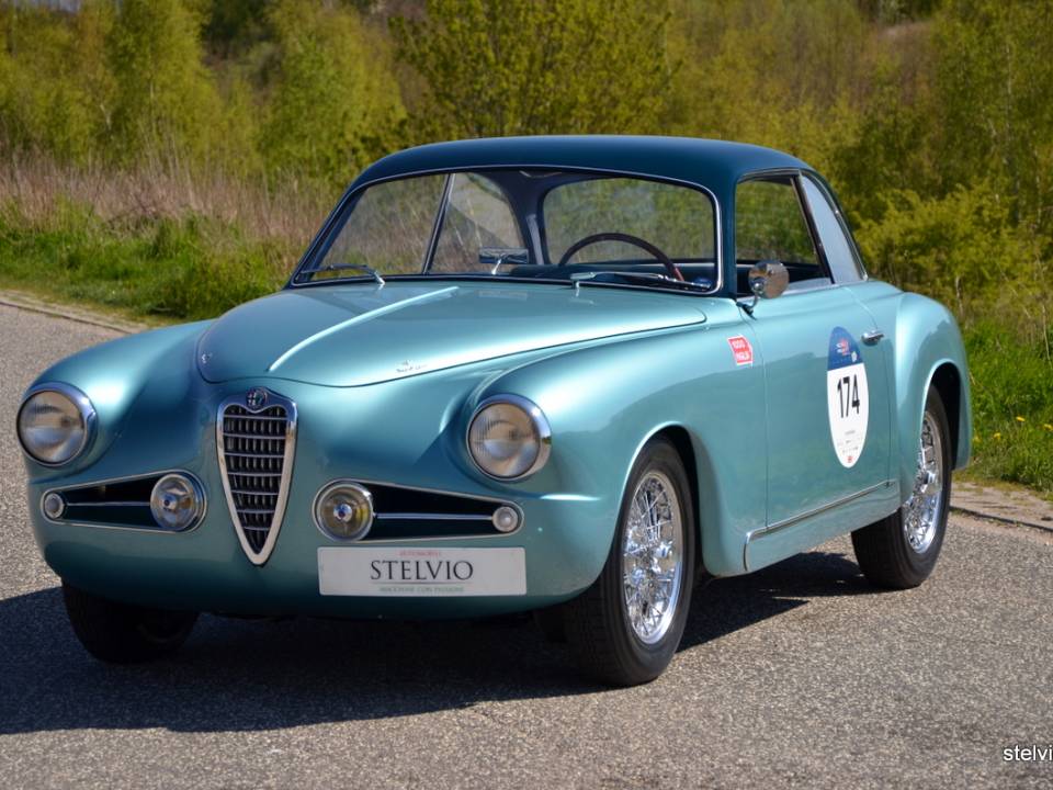 Image 6/36 of Alfa Romeo 1900 C Super Sprint Touring (1954)