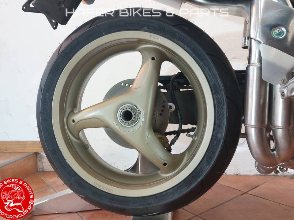 Image 31/57 of Ducati 916 (1997)
