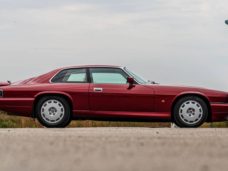 Imagen 2/50 de Jaguar XJRS 6.0 (1993)