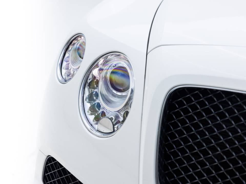 Image 35/38 of Bentley Continental GT V8 (2014)