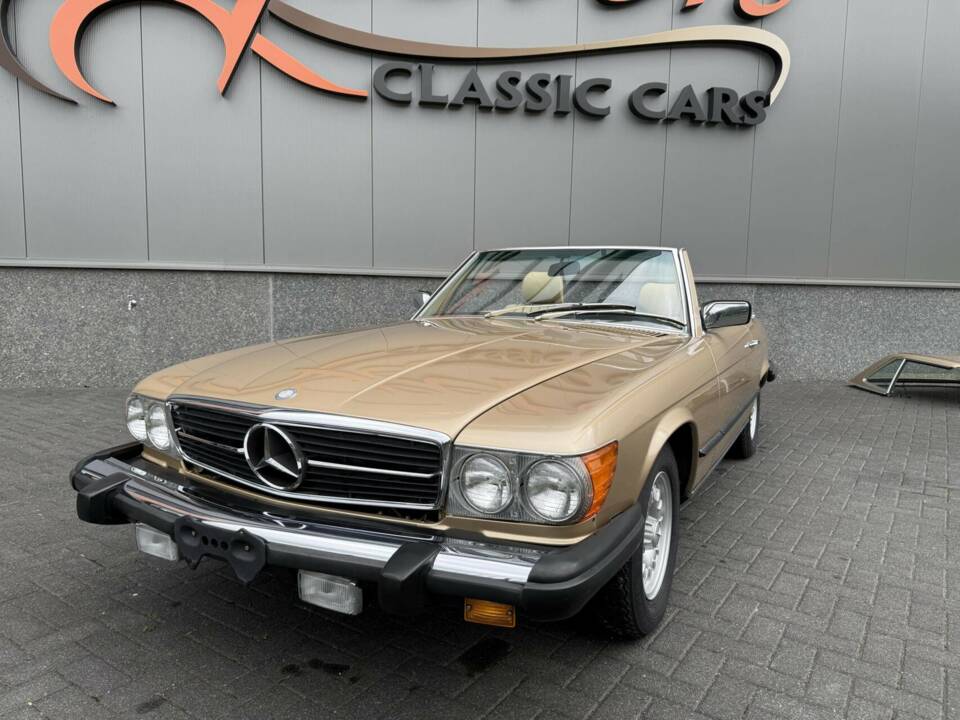 Obraz 5/50 pojazdu Mercedes-Benz 380 SL (1983)