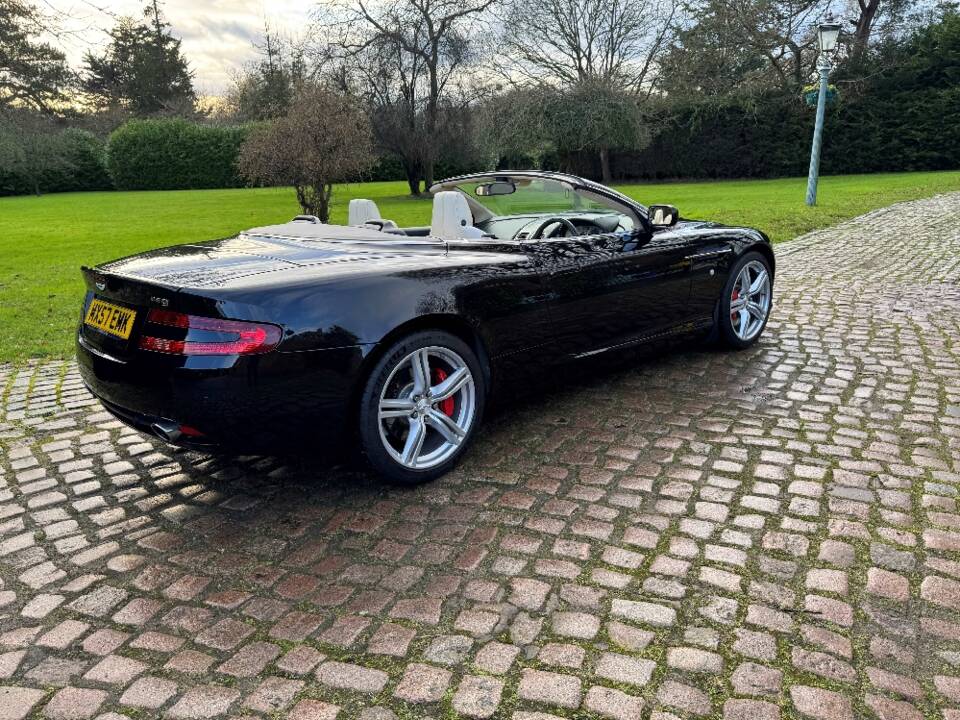 Image 25/37 de Aston Martin DB 9 Volante (2008)