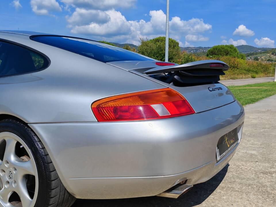Image 15/50 de Porsche 911 Carrera (1999)