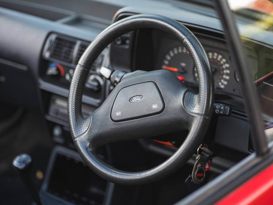 Immagine 12/50 di Ford Escort IV XR3i (1987)