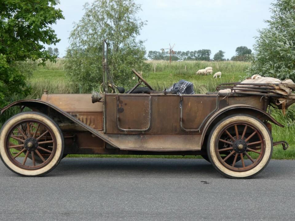 Image 22/66 of Regal Model T Underslung (1913)