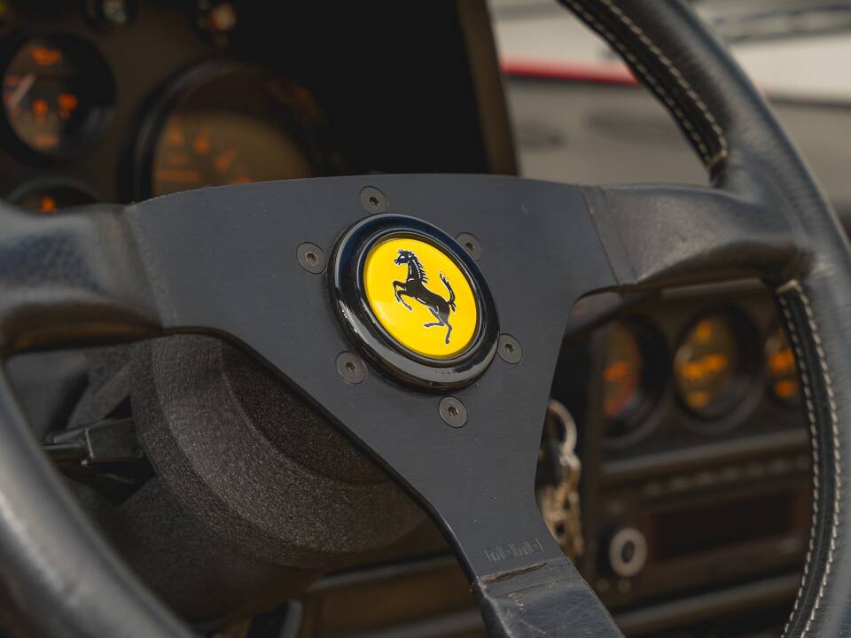 Bild 33/43 von Ferrari 328 GTS (1985)