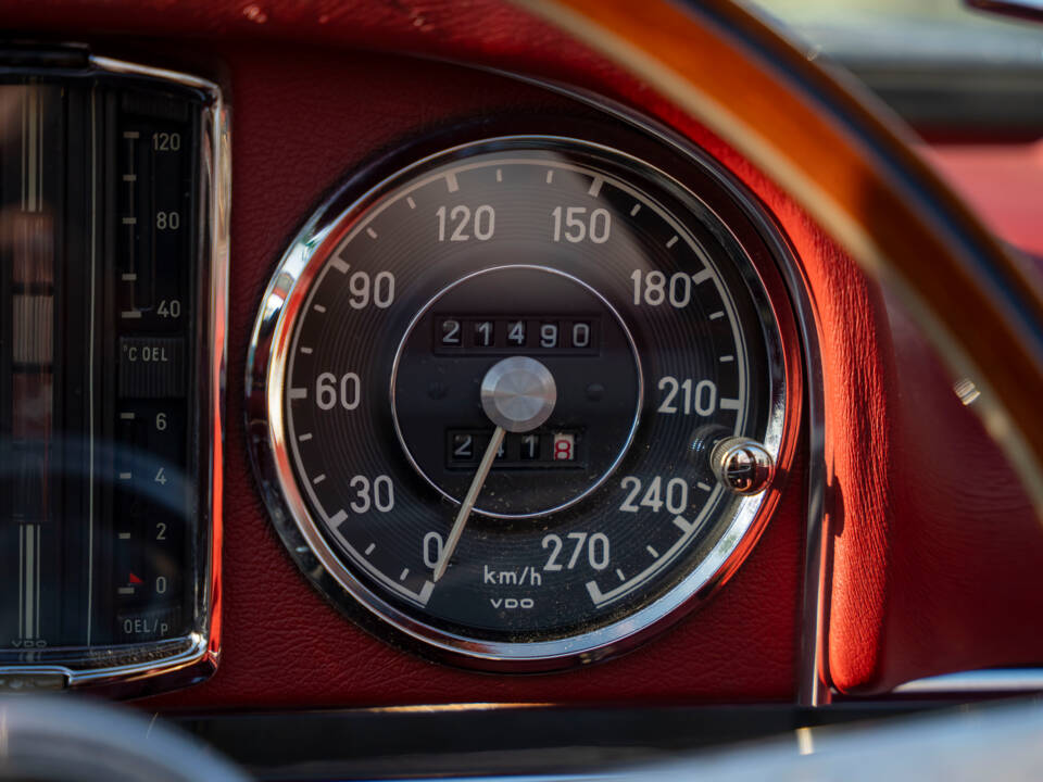 Immagine 29/43 di Mercedes-Benz 300 SL Roadster (1958)
