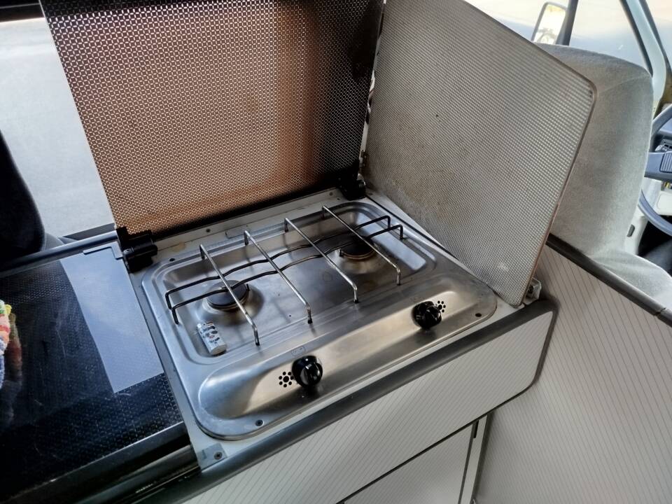 Image 12/50 of Volkswagen T3 Westfalia 1.6 TD (1985)