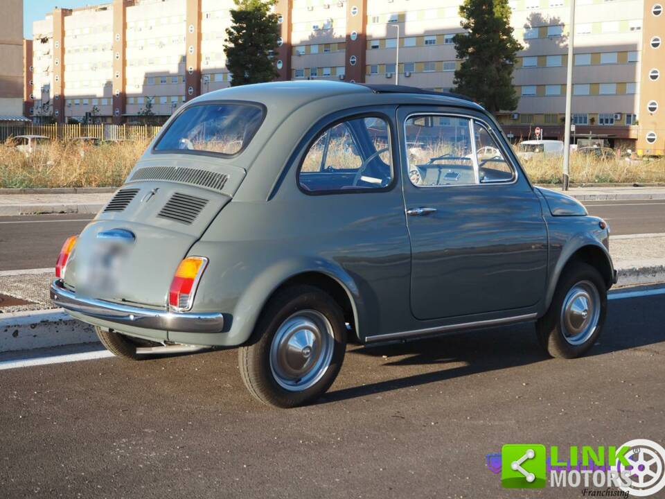 Immagine 2/50 di FIAT 500 F (1967)