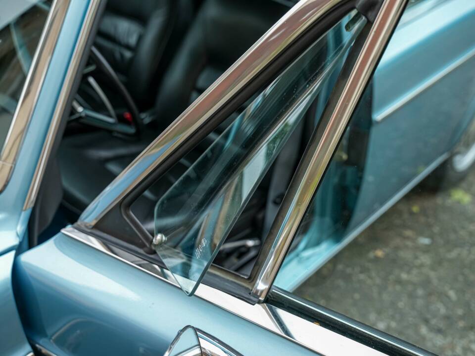 Immagine 26/45 di Volvo 164 E (1972)