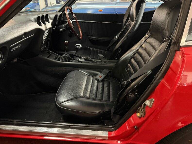 Image 11/50 of Datsun 240 Z (1972)