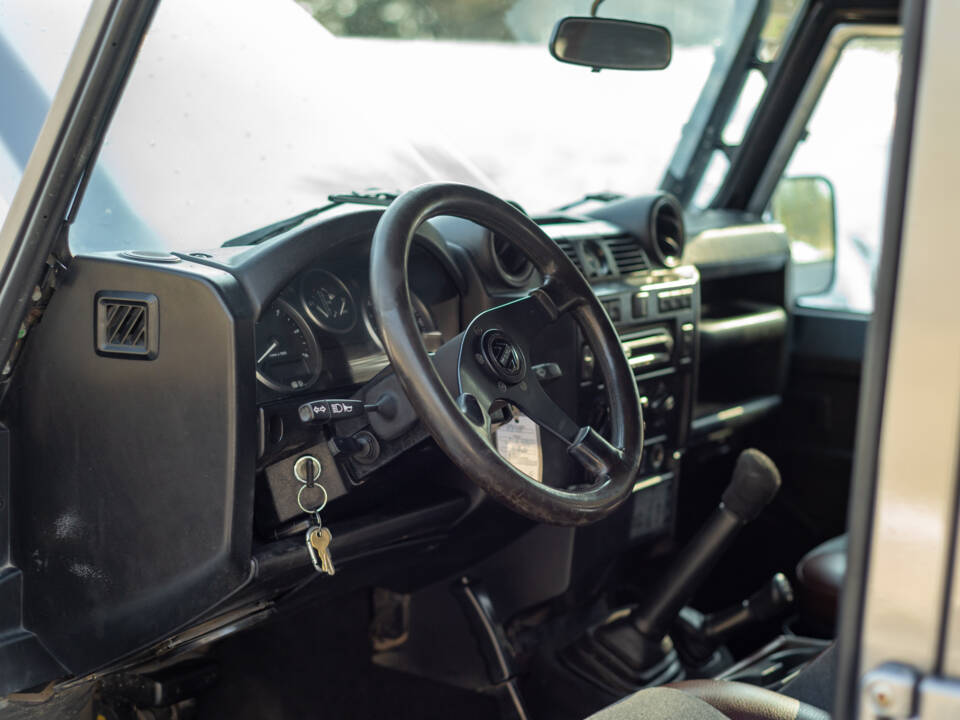 Image 45/98 of Land Rover Defender 130 Double Cab (2008)