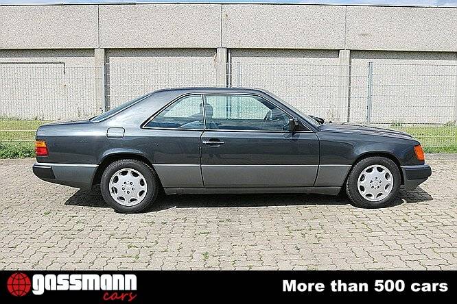 Image 3/15 of Mercedes-Benz 230 CE (1992)