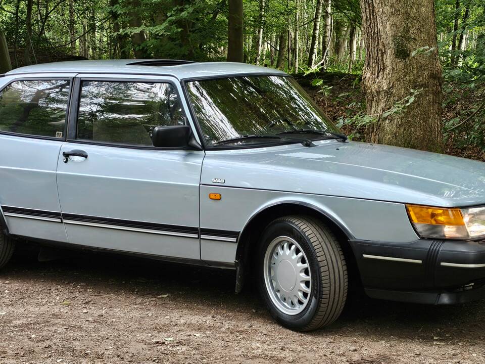 Image 4/22 of Saab 900 S (1992)