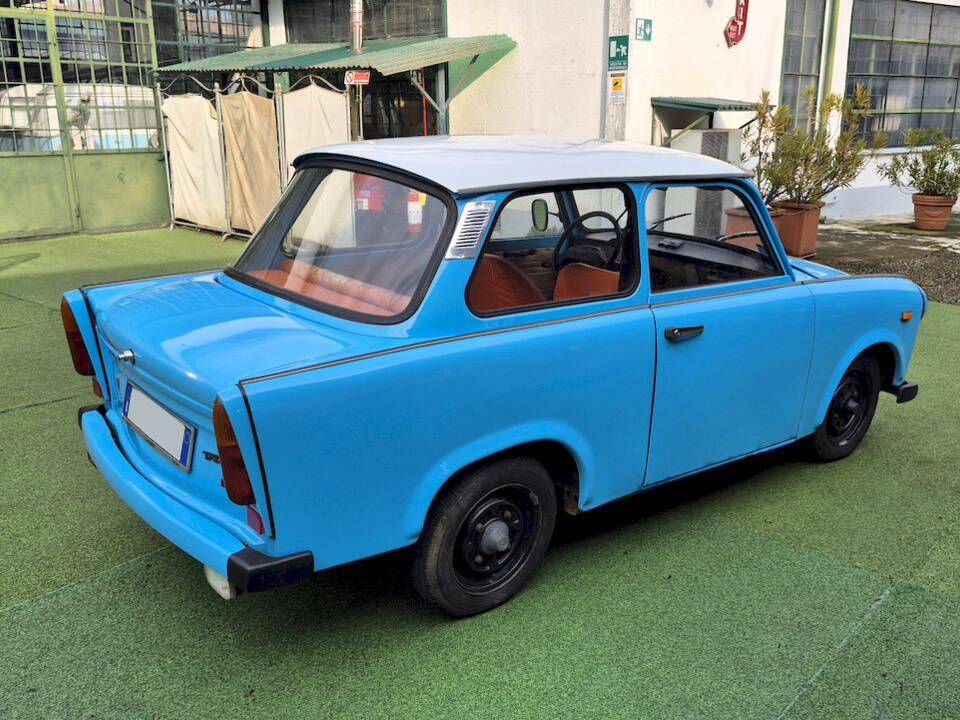 Image 20/45 of Trabant 601 (1966)