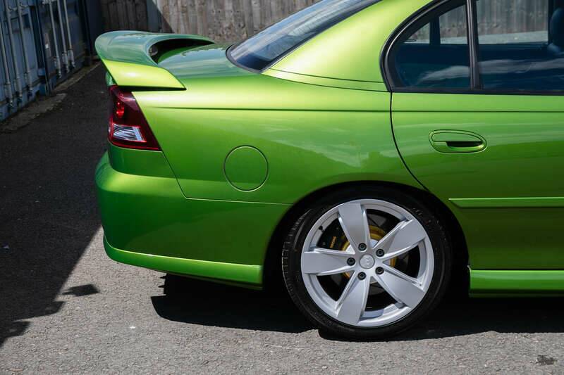 Image 39/45 of Holden LSV R300 (2002)