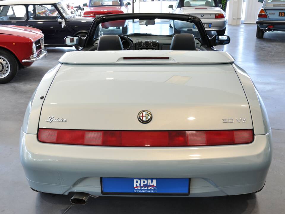Immagine 10/41 di Alfa Romeo Spider 3.0 V6 12V (2000)
