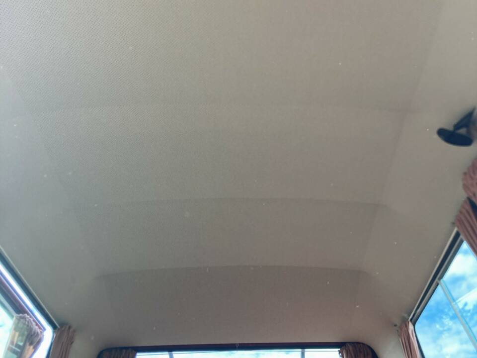 Image 13/45 of Volkswagen T3 Multivan 2.1 (1987)