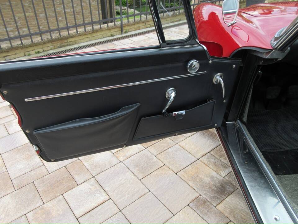 Bild 18/37 von Alfa Romeo 2600 Spider (1966)