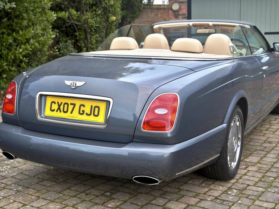 Image 9/50 of Bentley Azure (2007)