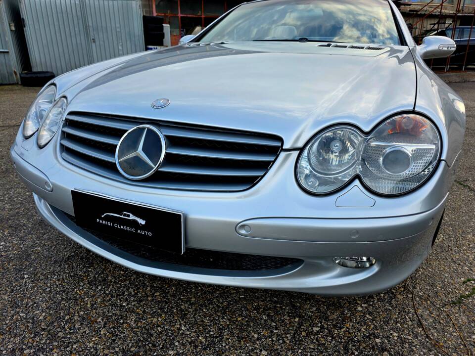 Image 15/39 of Mercedes-Benz SL 500 (2001)