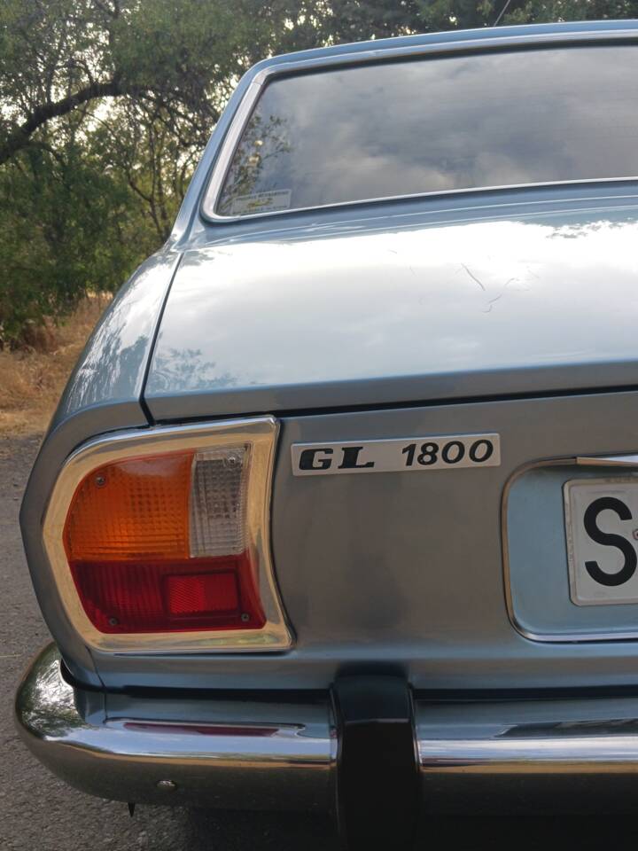 Bild 11/52 von Peugeot 504 (1979)