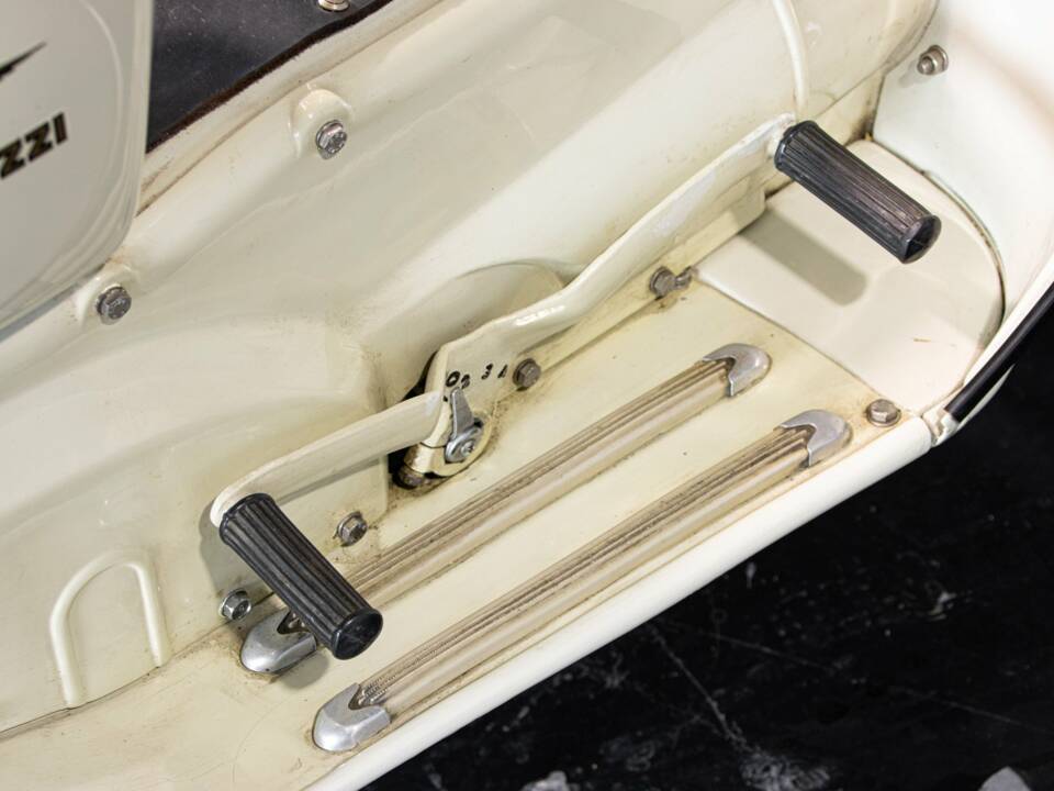 Image 48/50 of Moto Guzzi DUMMY (1962)