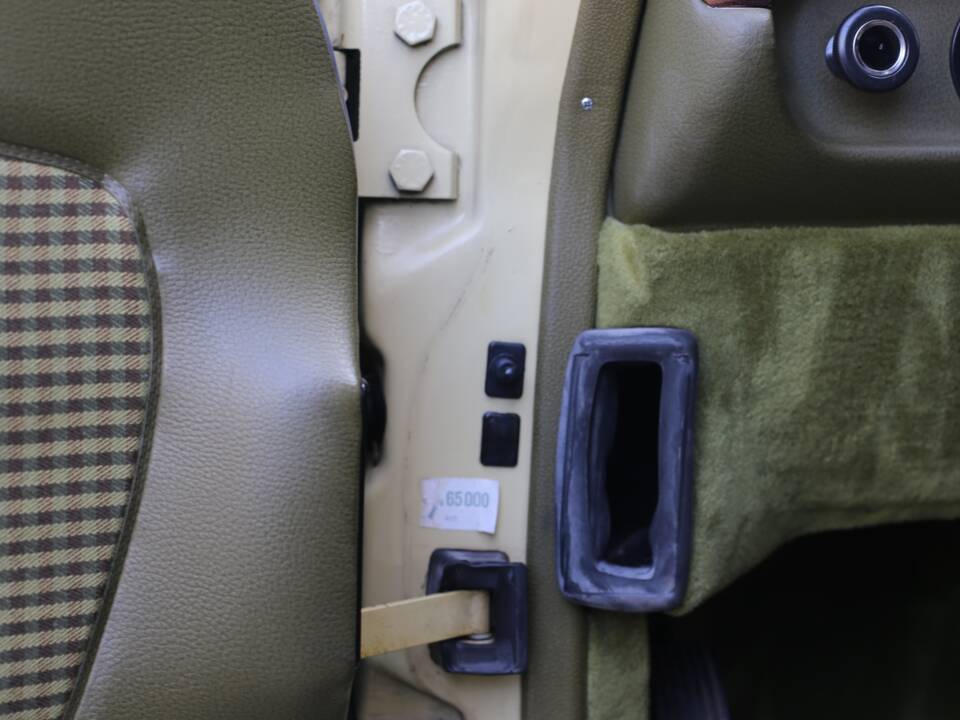 Bild 45/76 von Mercedes-Benz 280 SE (1977)