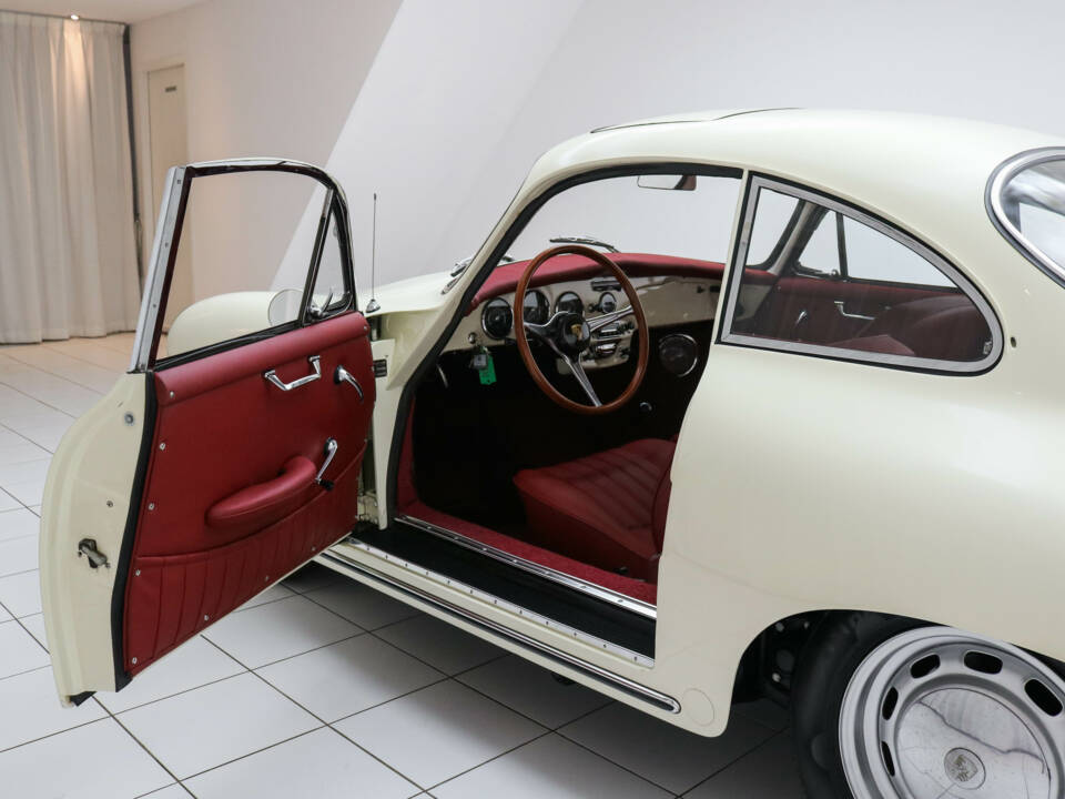 Image 4/23 of Porsche 356 C 1600 SC (1964)