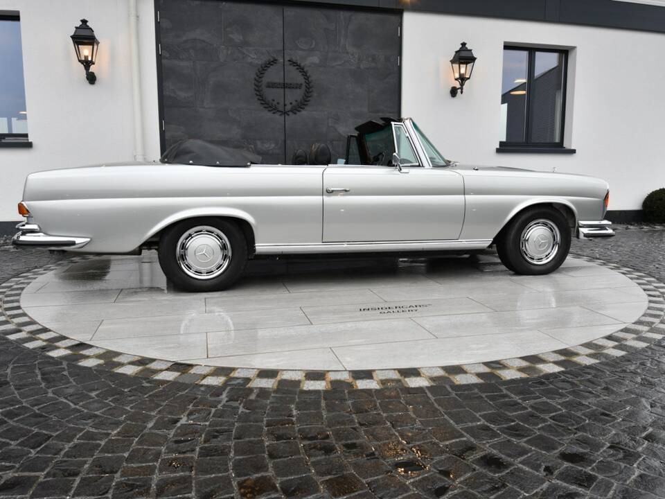 Afbeelding 25/25 van Mercedes-Benz 280 SE 3,5 (1971)