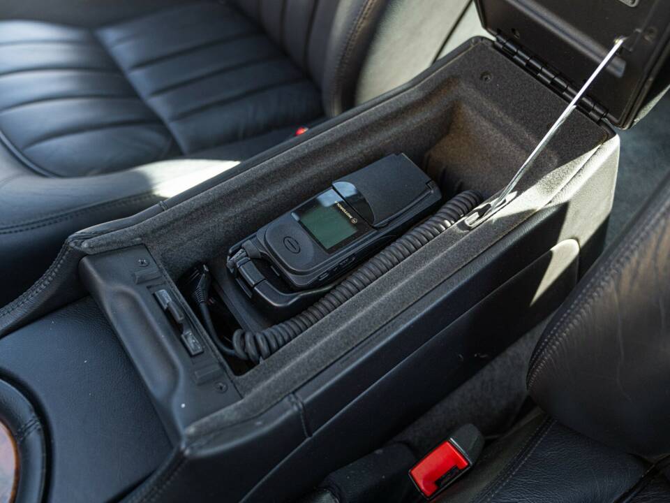 Bild 47/50 von Jaguar XJ 8 Executive (1997)