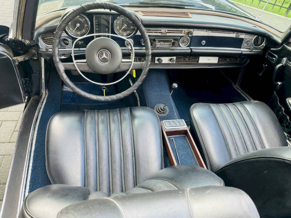 Afbeelding 21/35 van Mercedes-Benz 280 SL (1970)