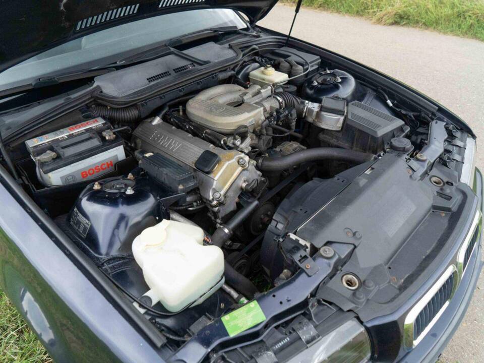 Bild 8/40 von BMW 316i (1998)