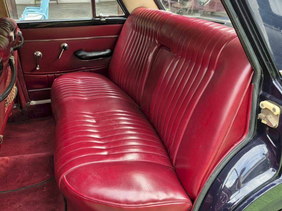 Bild 24/47 von FIAT 2300 (1961)