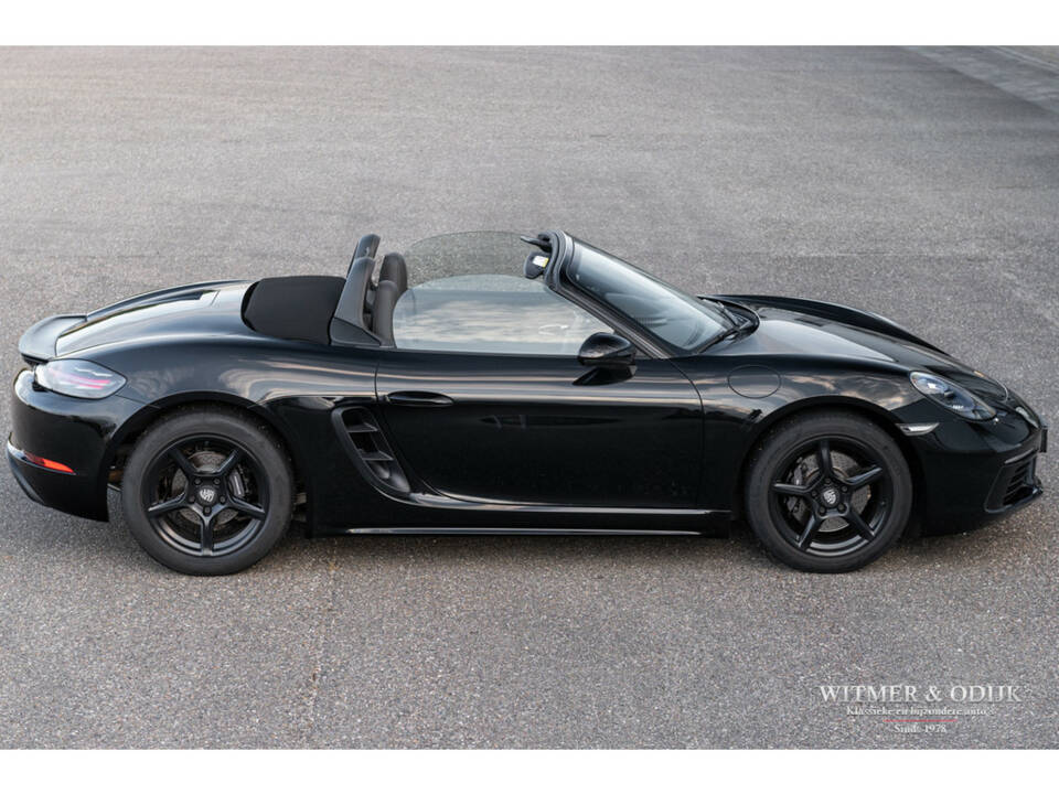 Image 13/30 of Porsche 718 Boxster (2016)