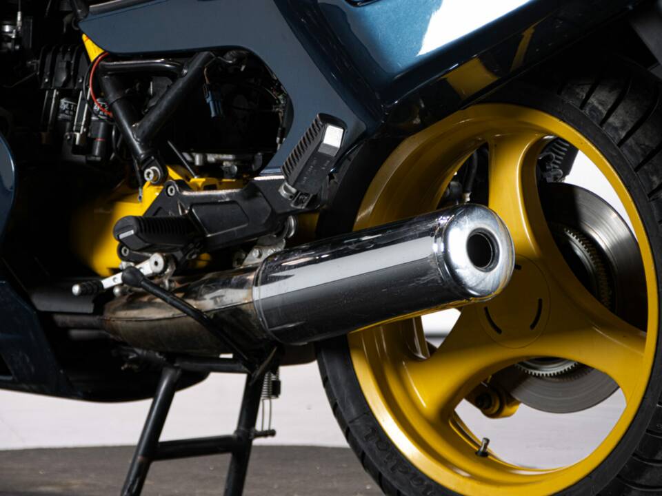 Image 18/50 of BMW K1 (1990)