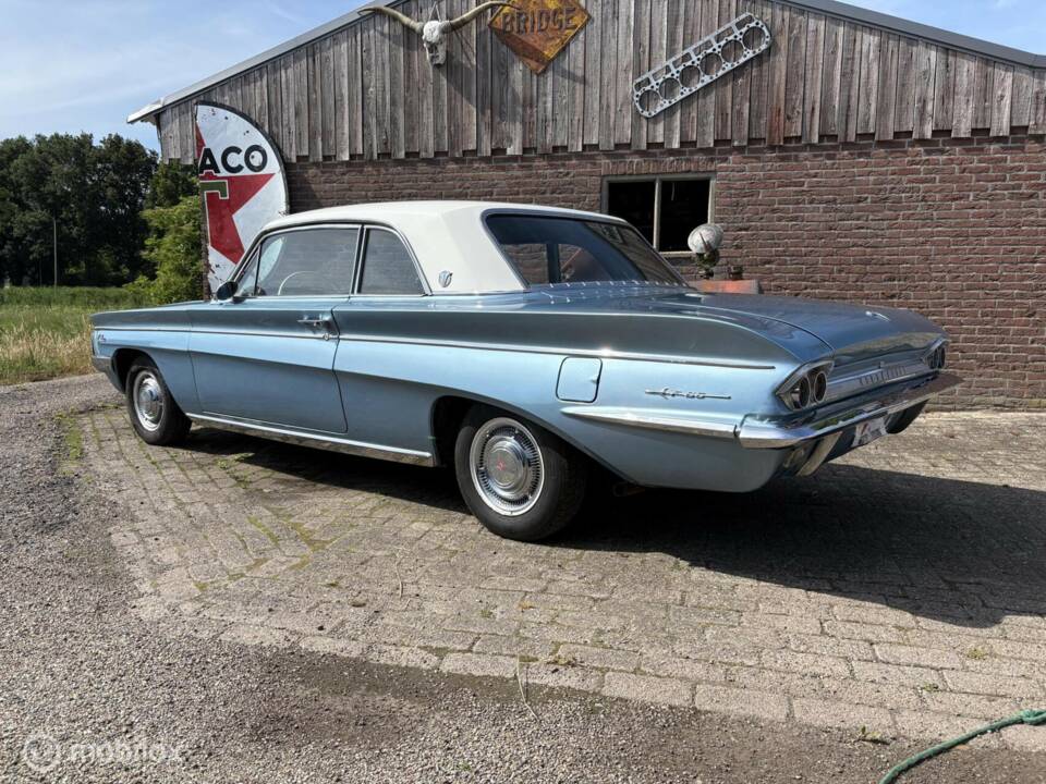 Image 38/49 of Oldsmobile F-85 Jetfire (1962)