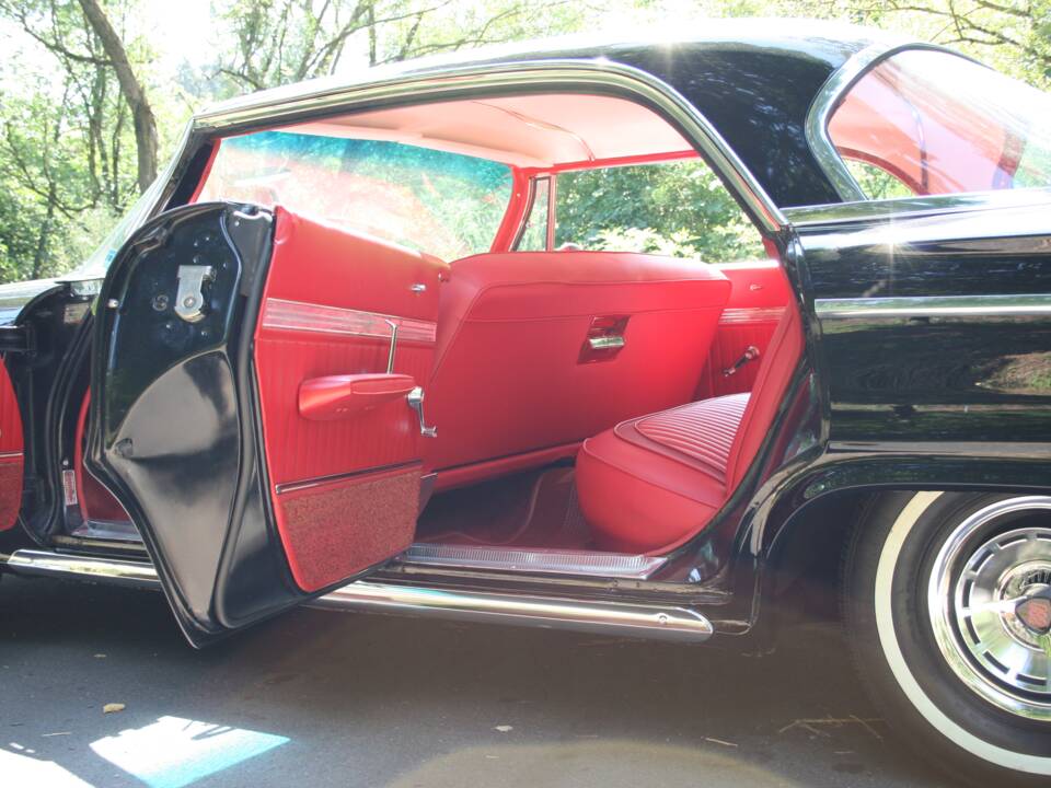 Afbeelding 38/42 van Dodge Custom 880 (1963)