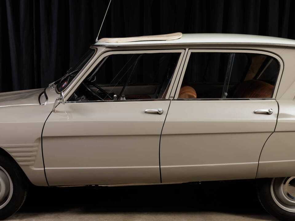 Image 20/60 of Citroën Ami 6 Berline (1969)