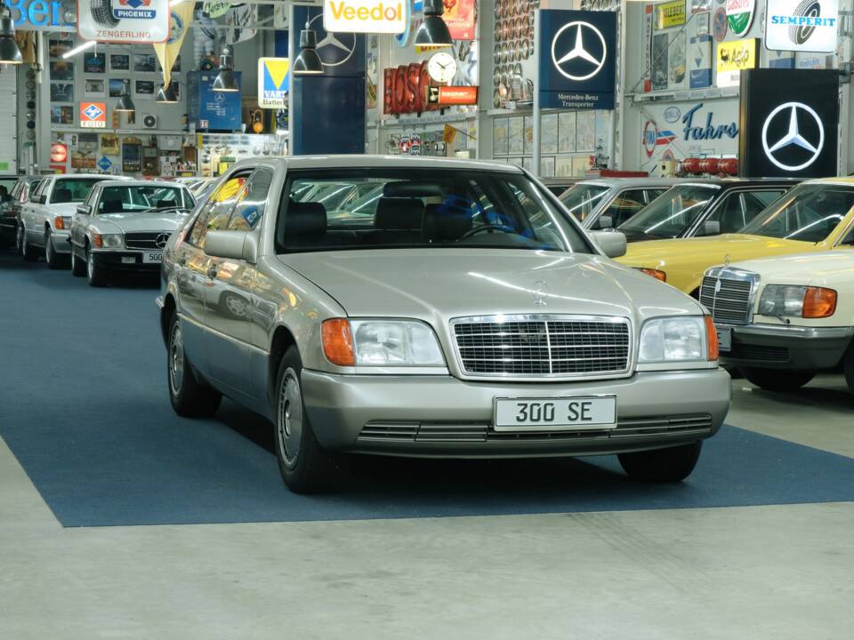 Bild 7/50 von Mercedes-Benz 300 SE (1992)