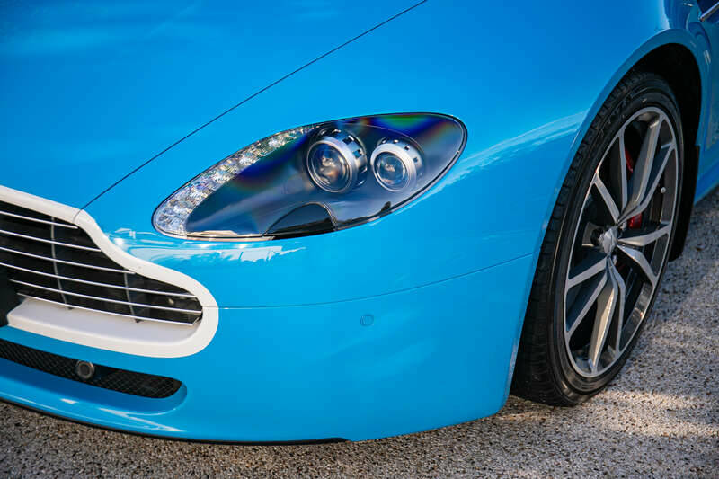 Imagen 27/31 de Aston Martin V8 Vantage (2011)