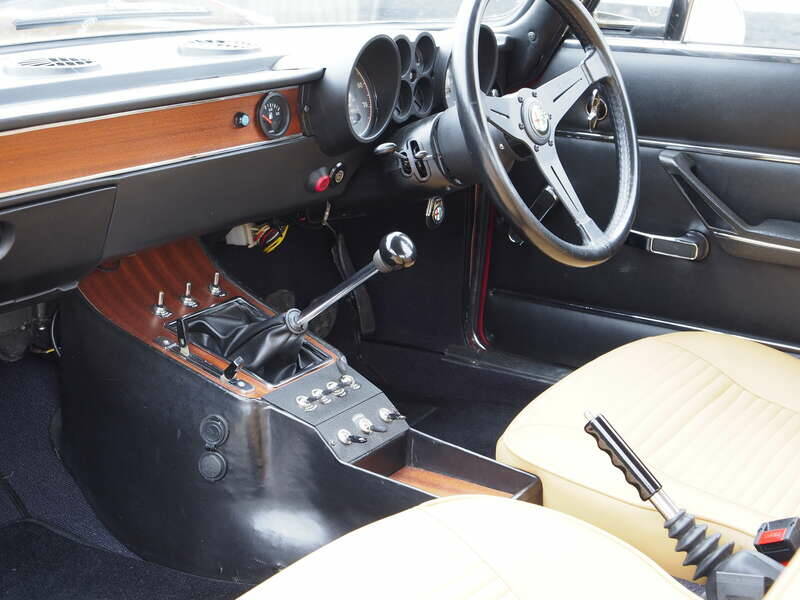 Image 8/49 of Alfa Romeo Giulia 1600 GT Junior (1976)