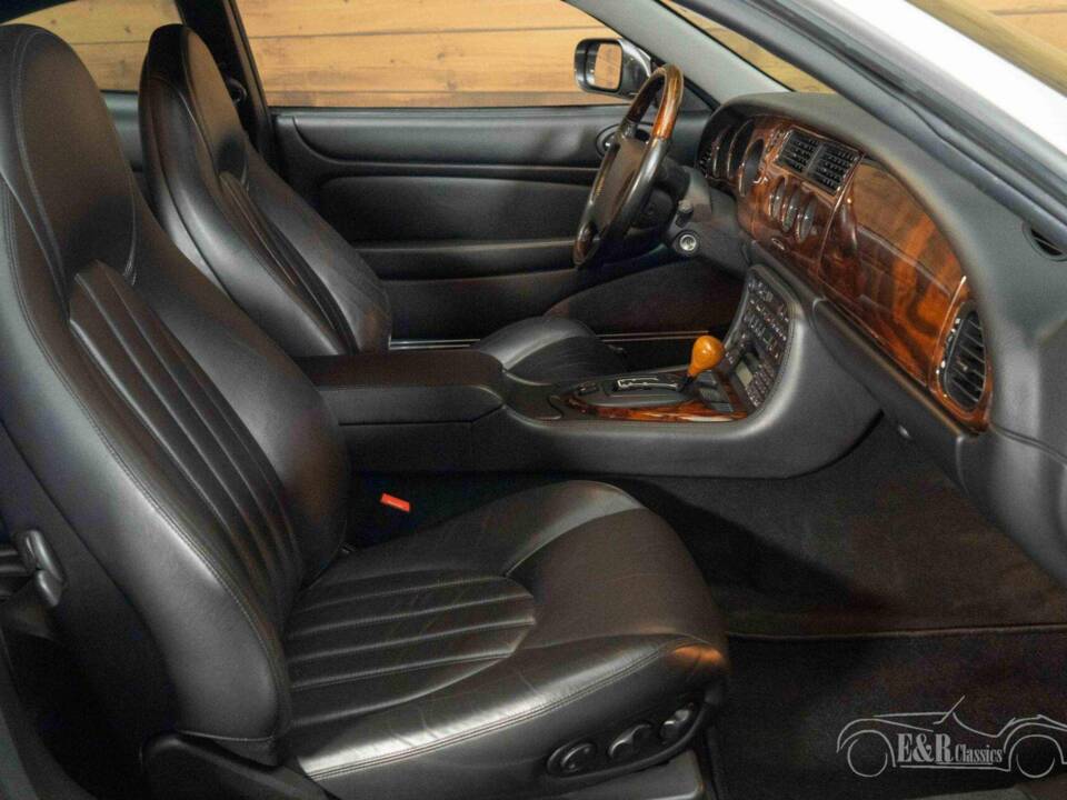 Bild 8/19 von Jaguar XK8 4.0 (2000)