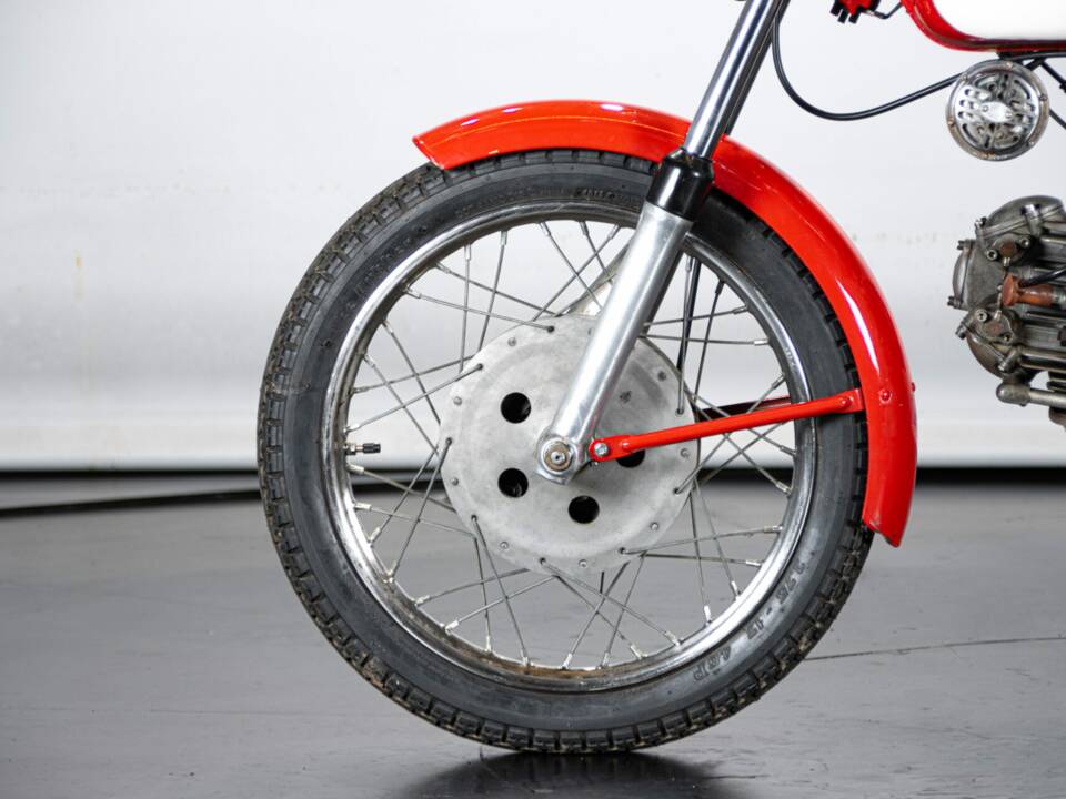 Image 39/50 of Aermacchi Ala Verde (1964)