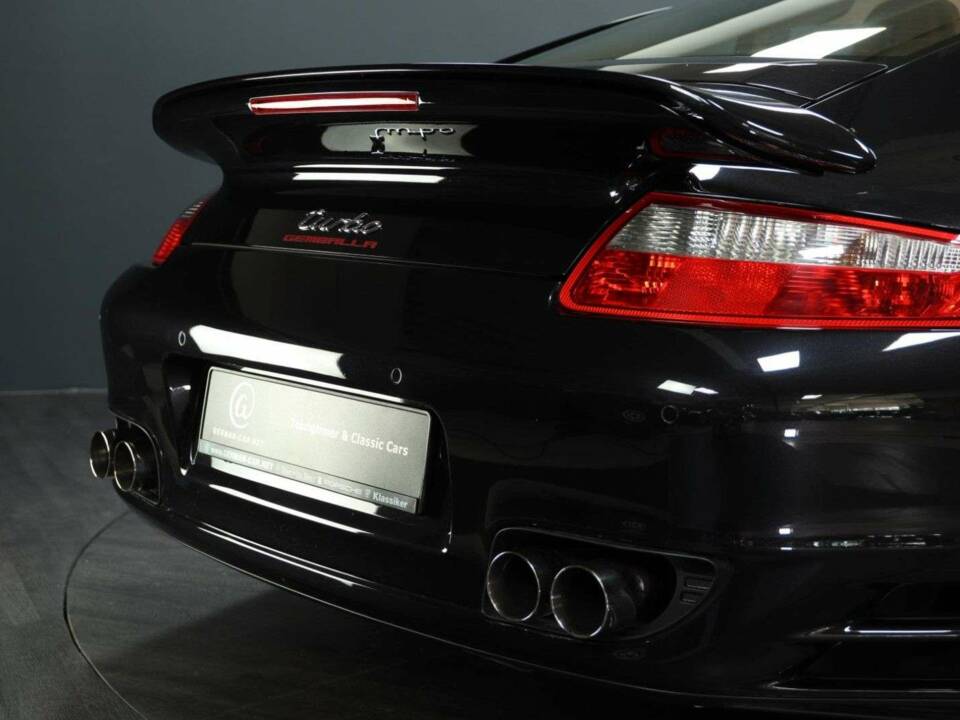 Image 22/30 of Porsche 911 Turbo (2006)