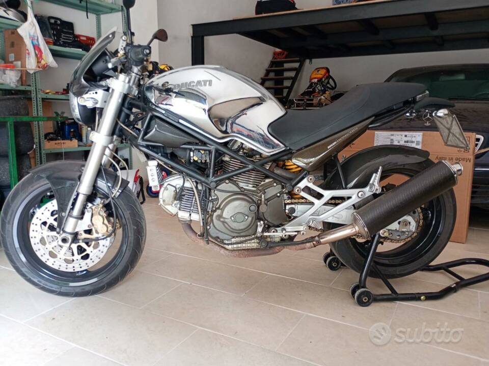 Imagen 1/6 de Ducati DUMMY (2000)