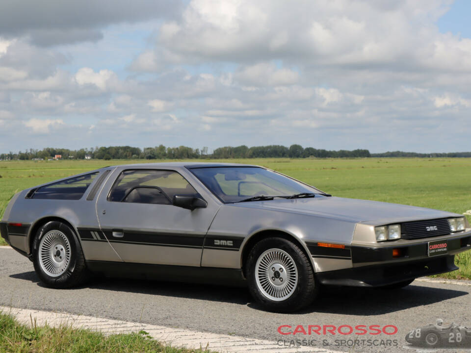 Immagine 30/32 di DeLorean DMC-12 (1981)