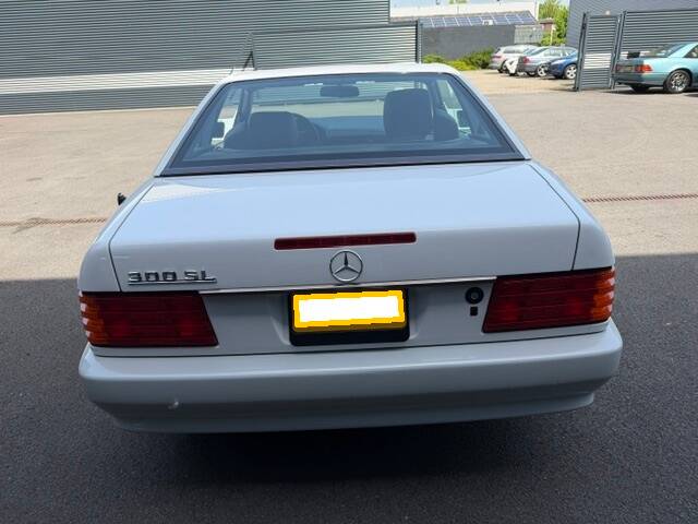 Image 4/20 of Mercedes-Benz 300 SL-24 (1992)